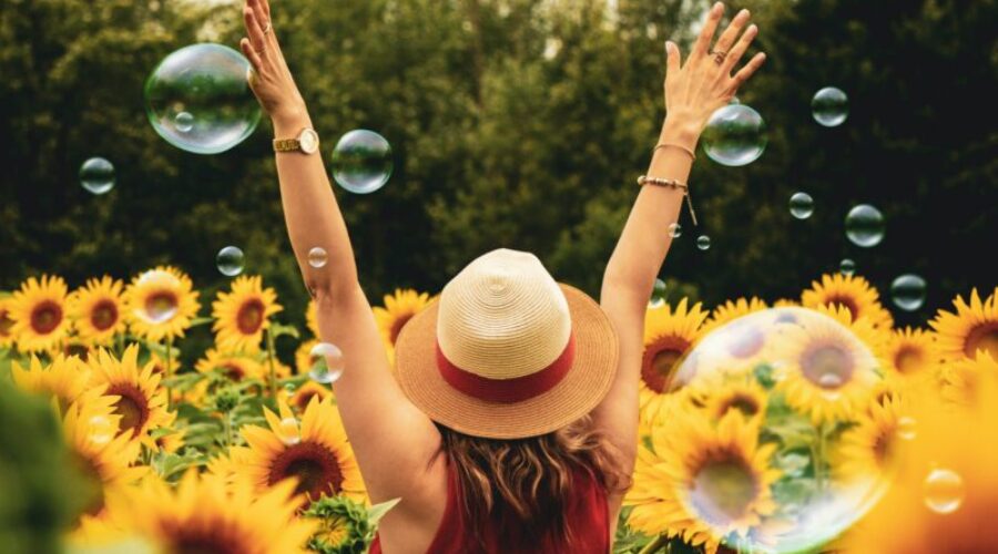 A Happiness Coach shares 7 Super Effective Tips for Positivity