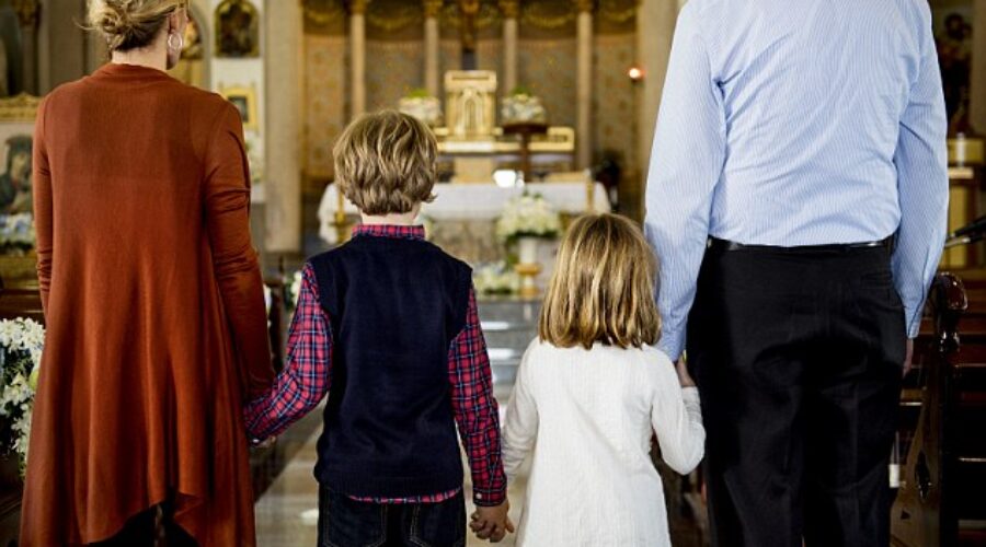 How To Mindfully Deal With Religious Parents
