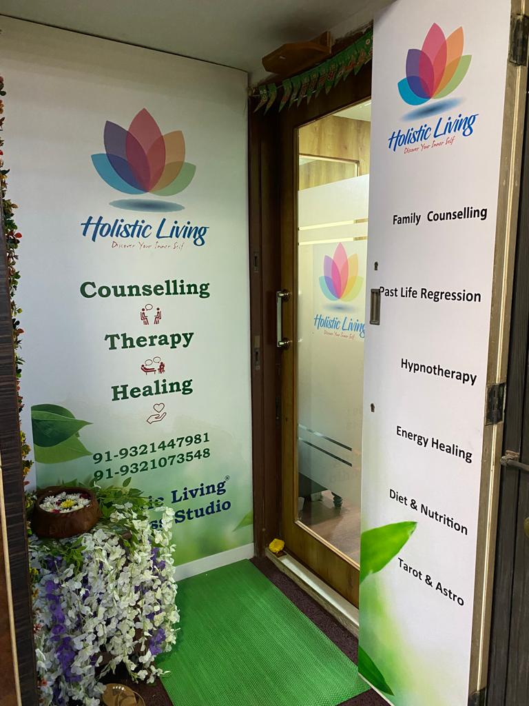 The Holistic Living Wellness Studio in Chembur, Mumbai is renowned for Hypnotherapy and Past Life Regression Therapy. Consult our top past life regression therapists today!